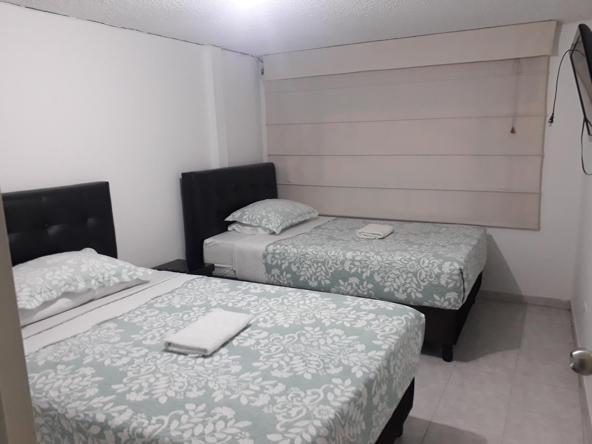 Aparta Hotel Victoria In โบโกตา ภายนอก รูปภาพ