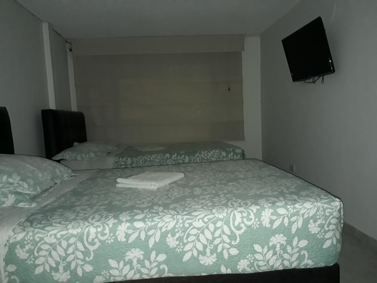 Aparta Hotel Victoria In โบโกตา ภายนอก รูปภาพ